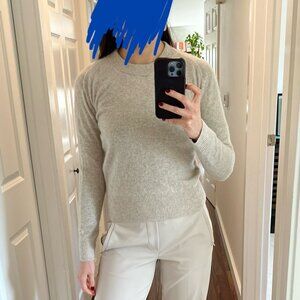 Everlane Classic Cashmere Crew in Heathered Beige; S